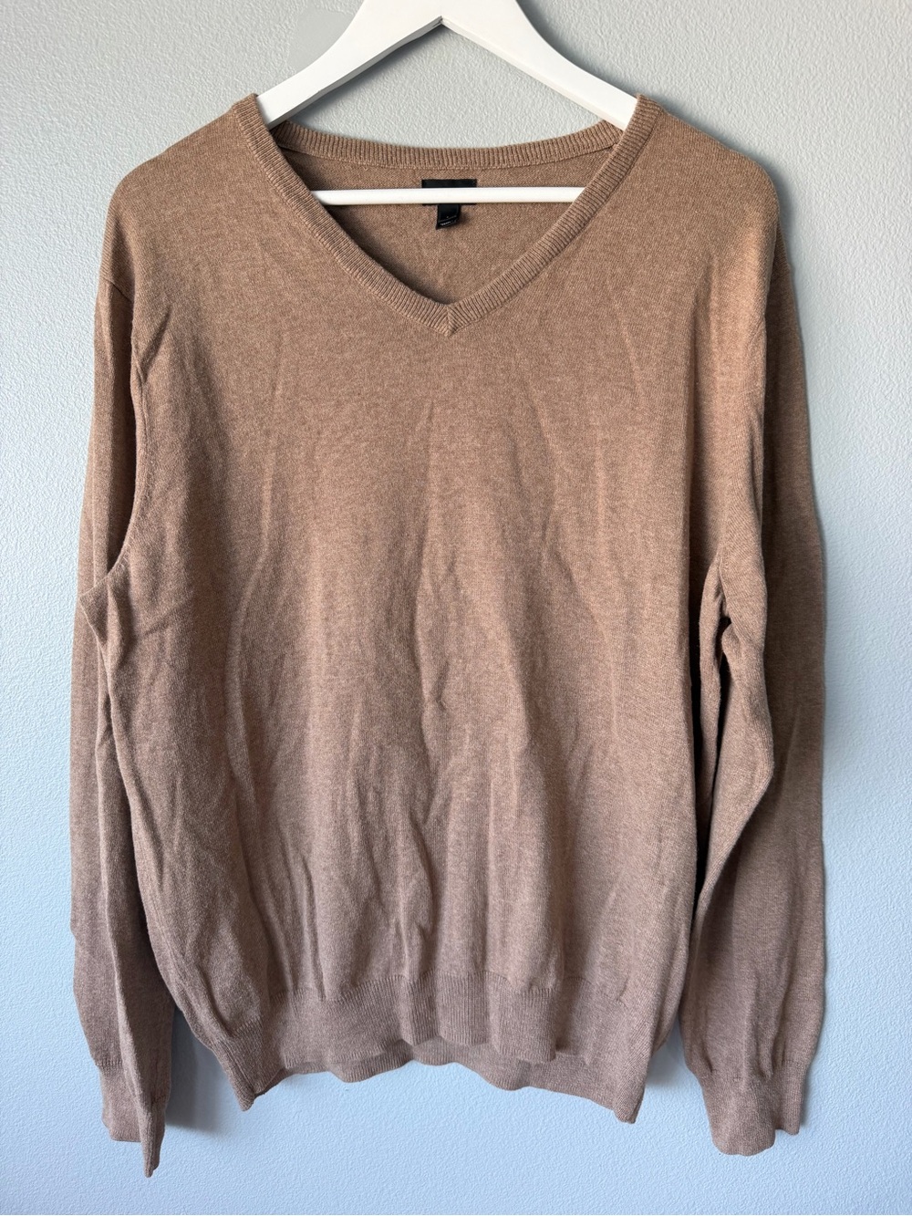 J Crew tan brown cotton cashmere v-neck long sleeve sweater Men’s sz L